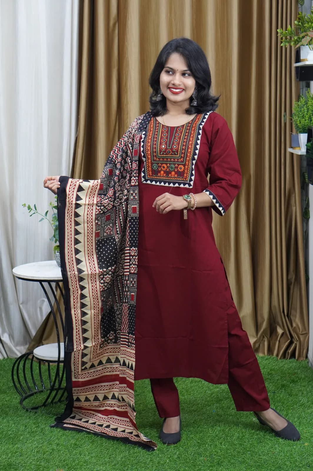 KURTIS SET